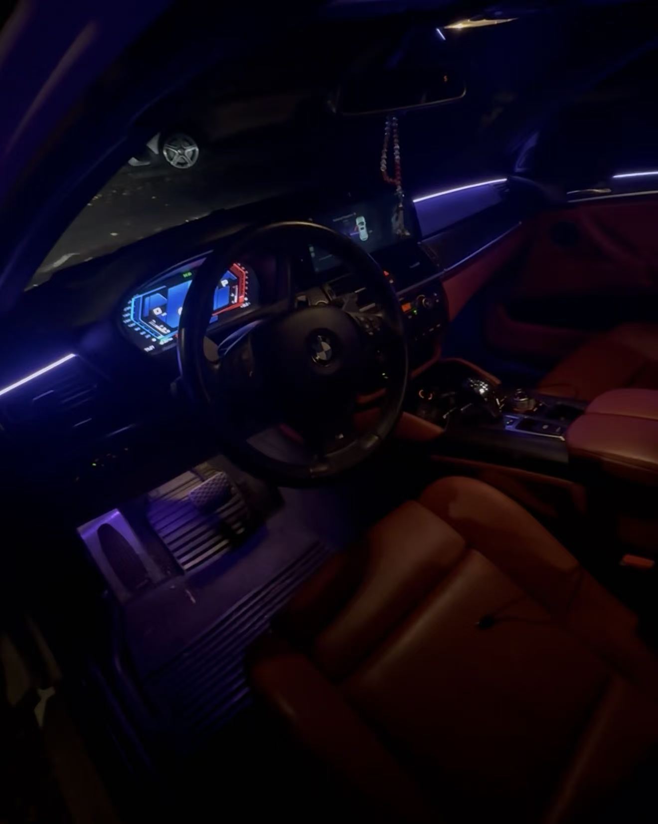 BMW digital cluster & cabin lighting